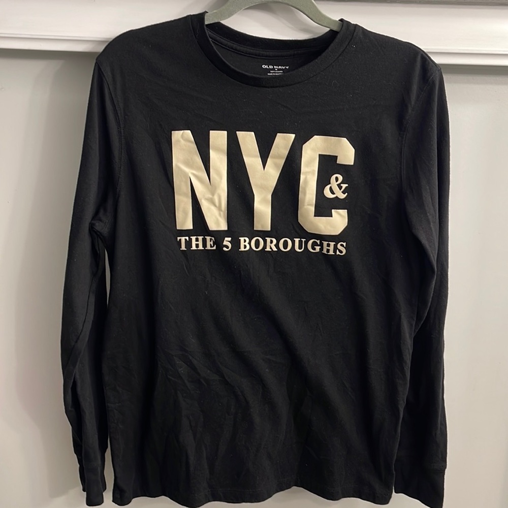 Old navy size M men’s shirt. Used once.